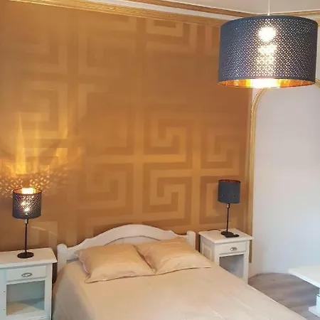 Luxury Lilas Apartment